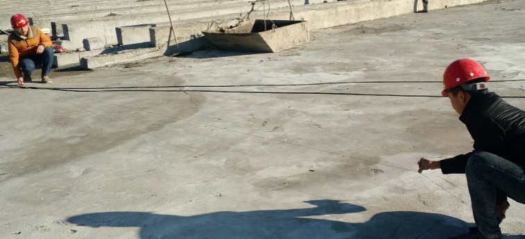 定位、彈基準(zhǔn)線、試鋪